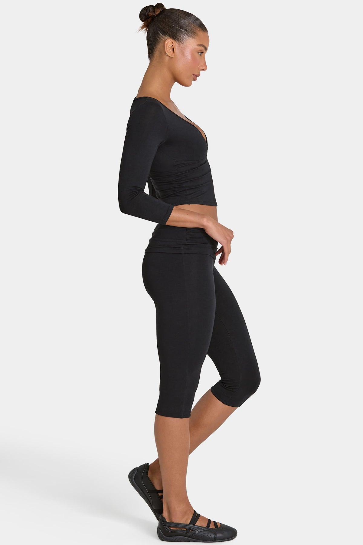Buttercloud™ Capri Leggings In Black