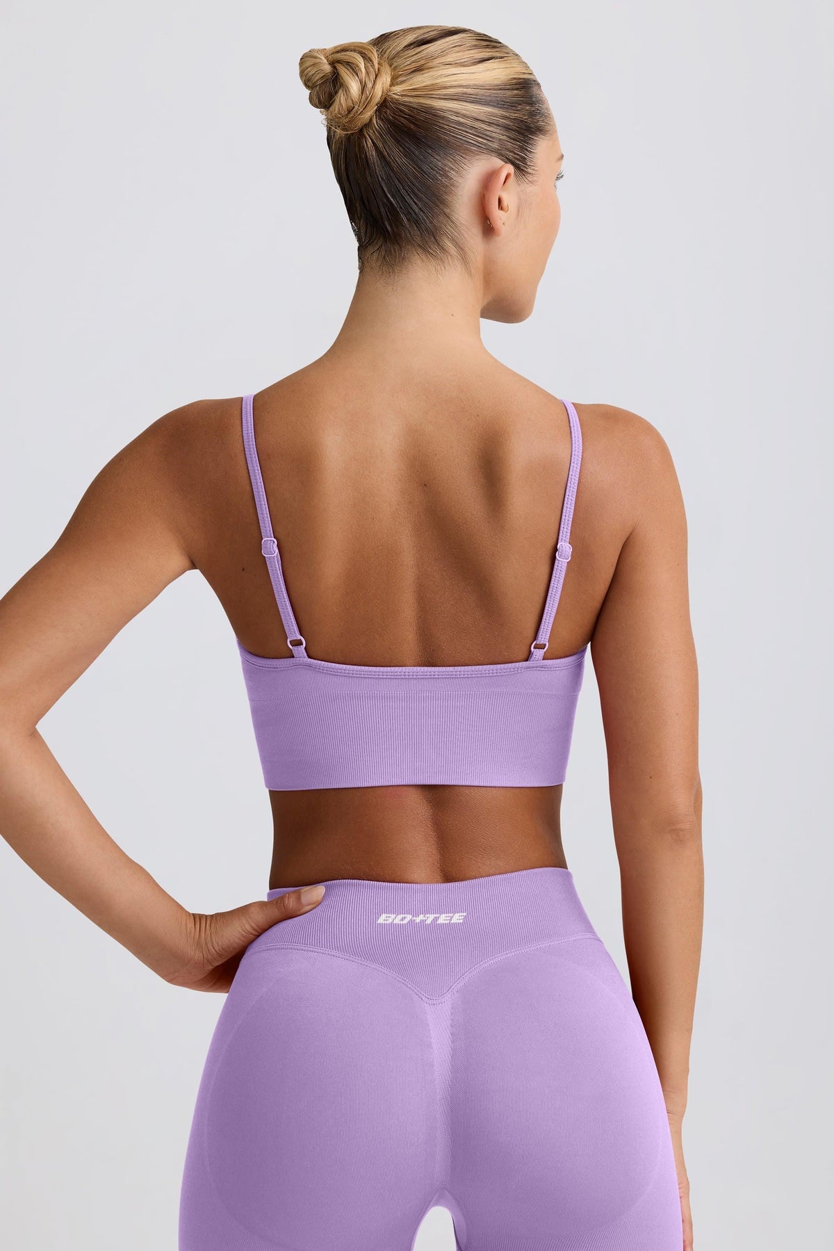 Define Luxe V-neck Sports Bra In Lilac
