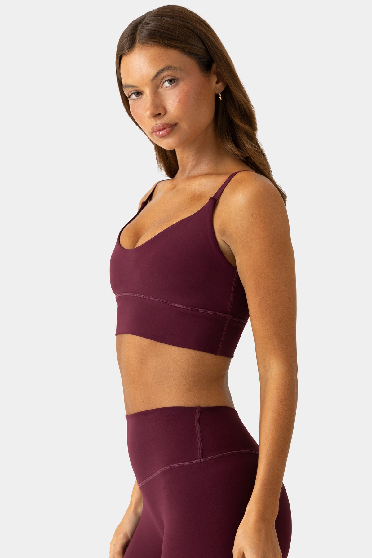 Soft Active Scoop-neck Sports Bra In Burgundy