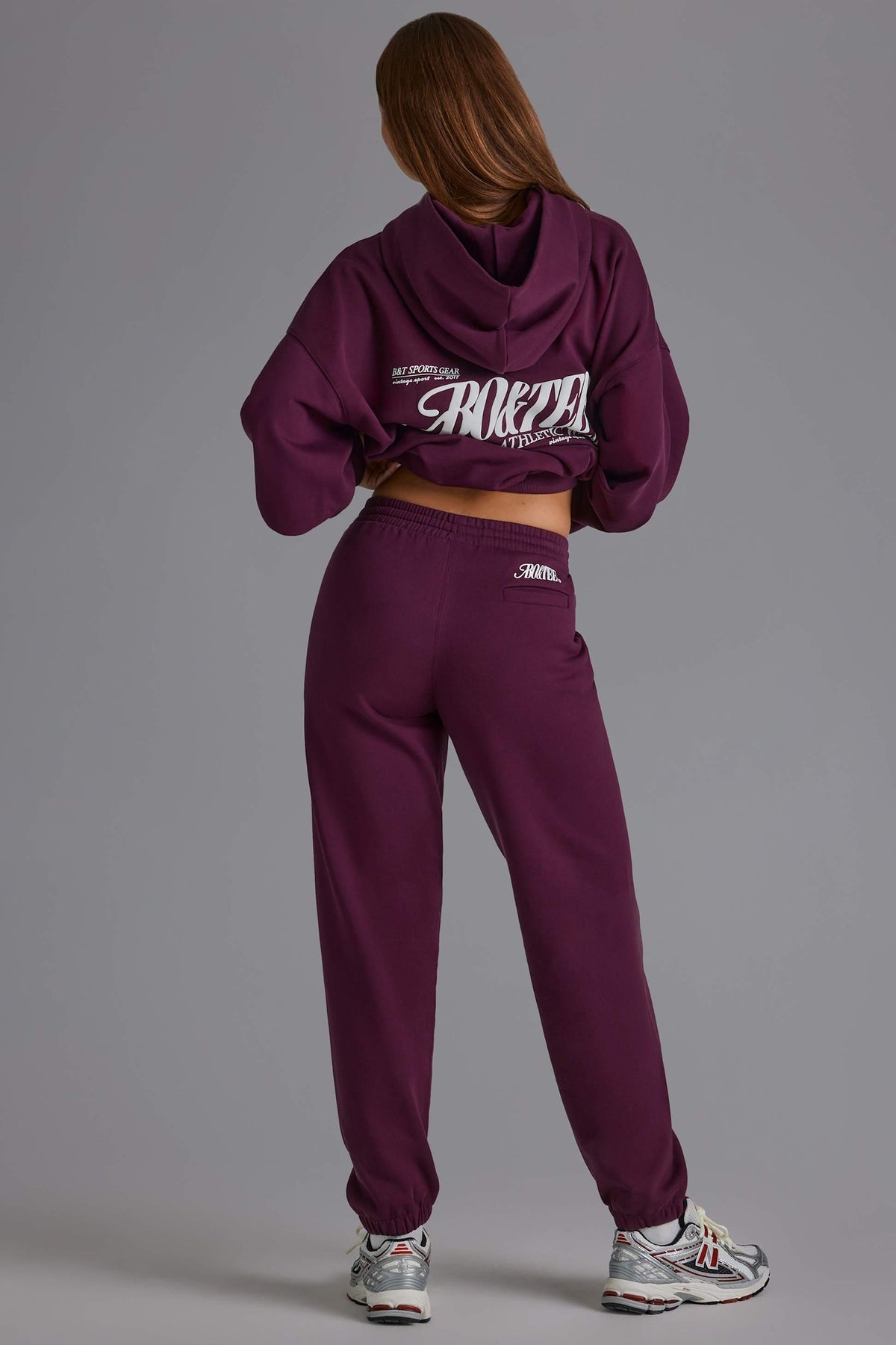 Soft Cotton Jersey Relaxed Mid-rise Joggers In Grape